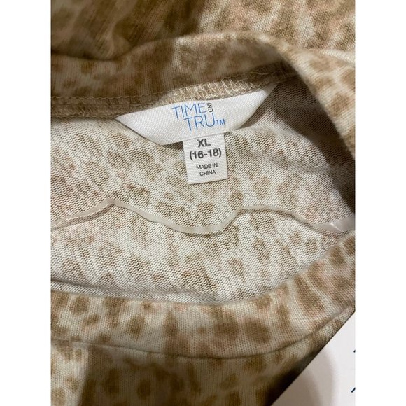 Time And Tru Crewneck Sweater - Picture 5 of 6